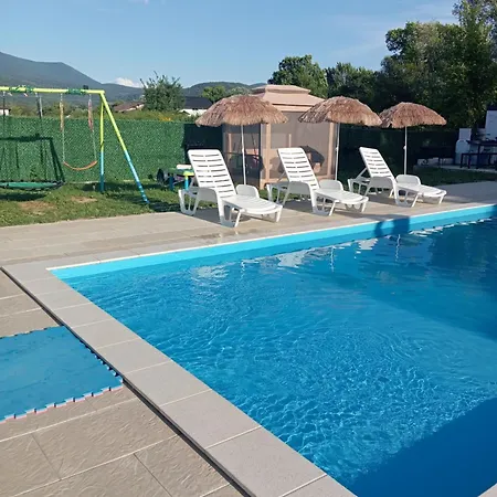 Vila Lea *
